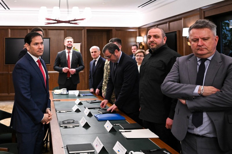 LIVE Crucial negotiations to end war: US and Ukrainian delegations now discuss provisions of peace deal