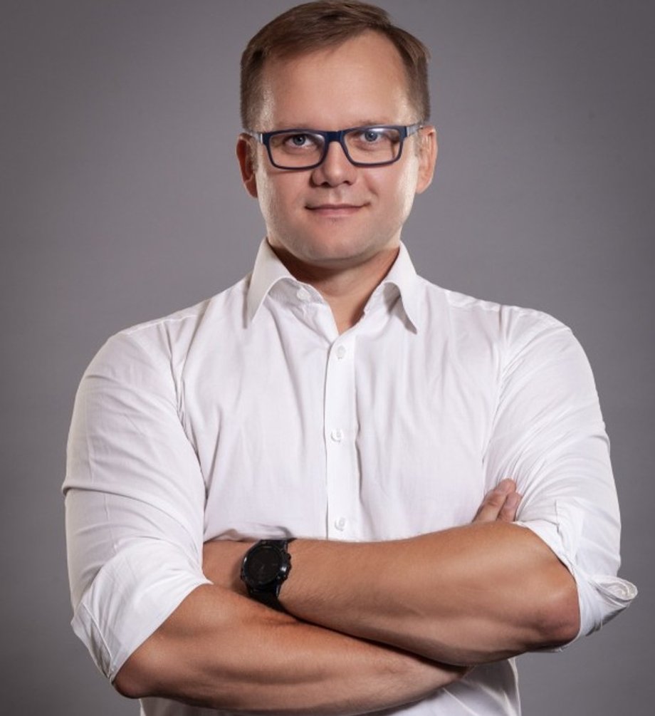 In the photo, Adam Tomczak, development manager for the Central and Eastern Europe region at AMD