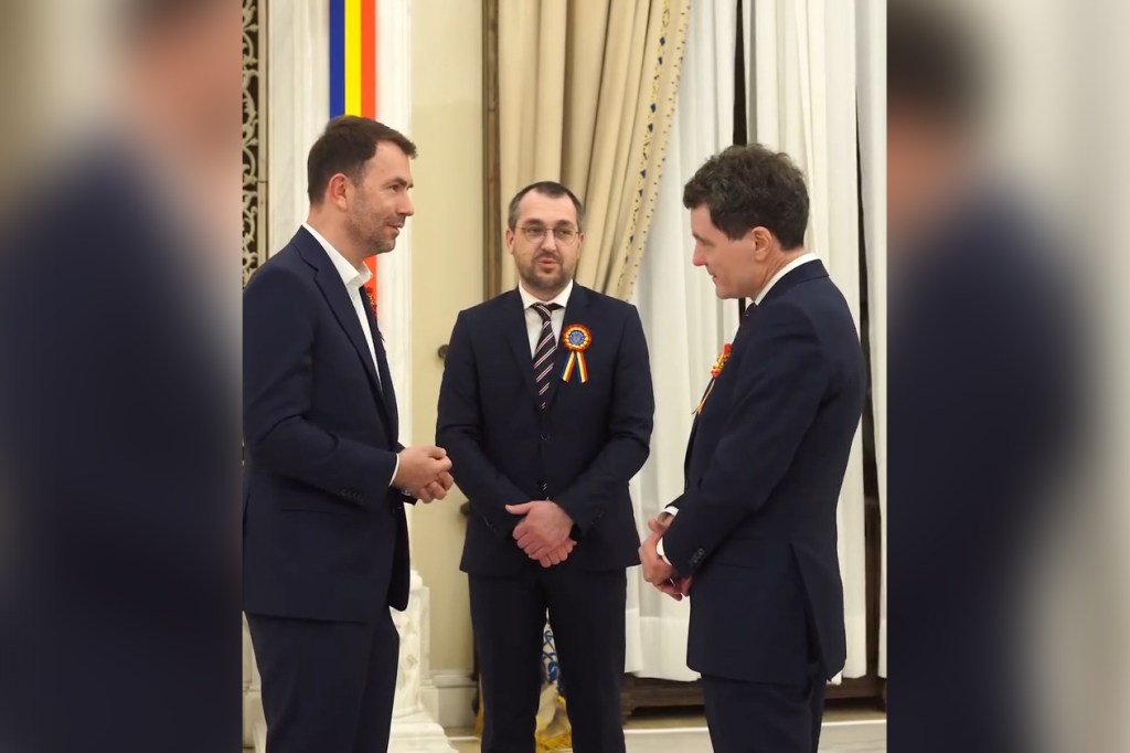 Cătălin Drula, Vlad Voiculescu and Nicușor Dan in a campaign spot for the USR candidate for the Capital City Hall. Photo source: video capture
