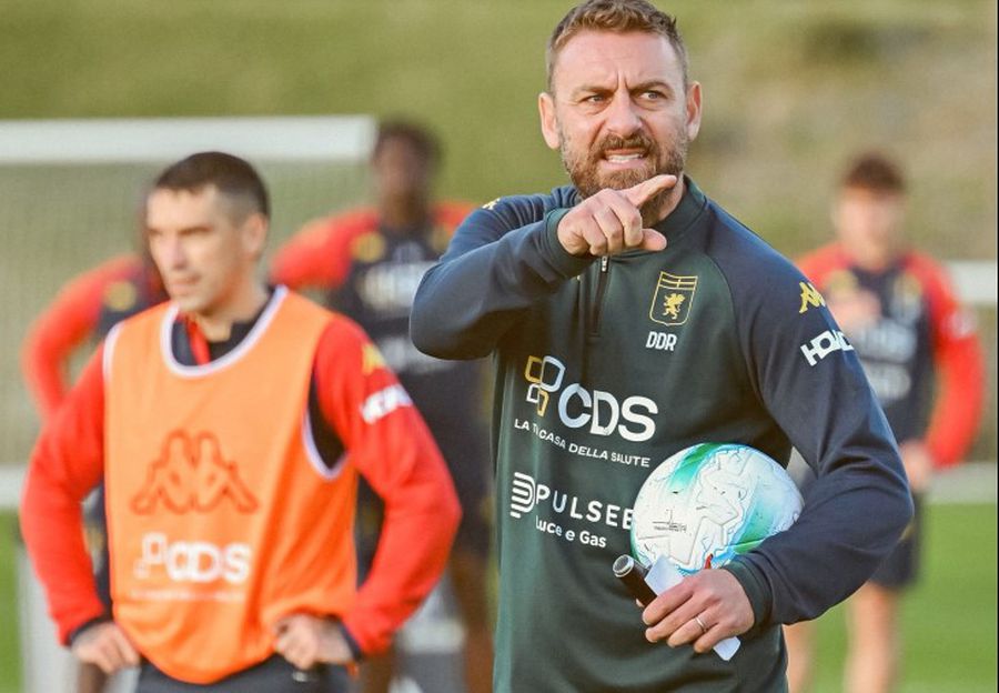 Nicolae Stanciu n-a intrat până acum în vederile lui De Rossi ca un jucător cu statut clar de titular la Genoa Foto: Il Secolo XIX Răzvan Raț, interviu în vila de secol XVI de la Genova: „Nu mă mai surprinde nimic la Lucescu” » Ce spune despre destinația lui Stanciu