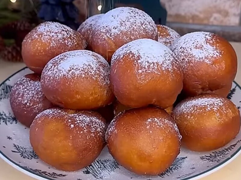 Add this secret ingredient to the dough - and the donuts will always be fluffy and crispy. Recipe