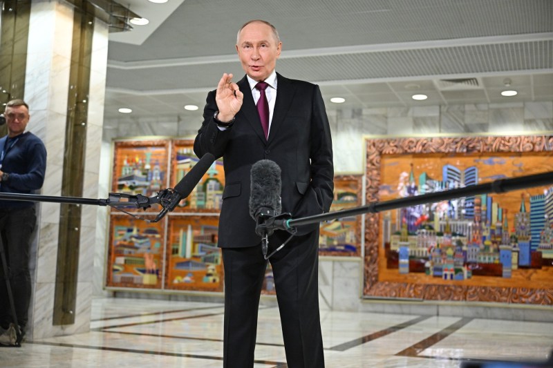 Putin issues new threat to Ukraine amid deadlock in peace talks: