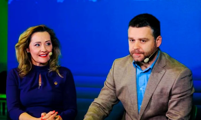 Elena Lasconi congratulated Ciprian Ciucu after Sunday's elections PHOTO: Facebook/Elena Lasconi