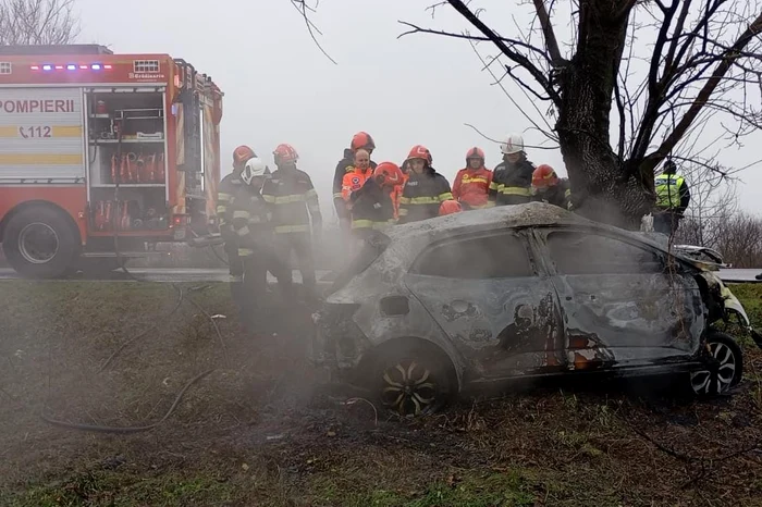 The car burned like a torch PHOTO: ISU Slatina