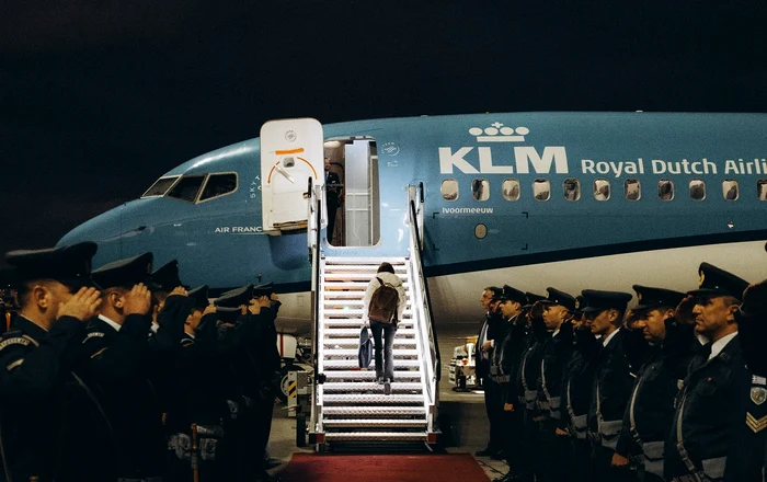 President Maia Sandu, boarding the plane PHOTO: Igor Turcan