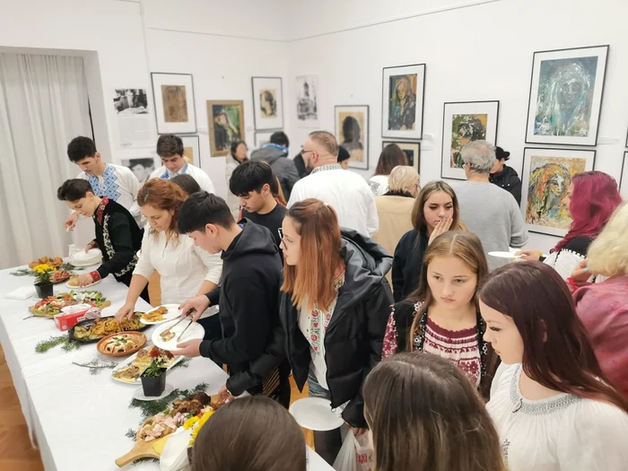 The exposed pieces were consumed at the end of the event PHOTO: A. Mitran