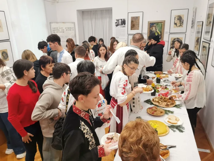 The exposed pieces were consumed at the end of the event PHOTO: A. Mitran