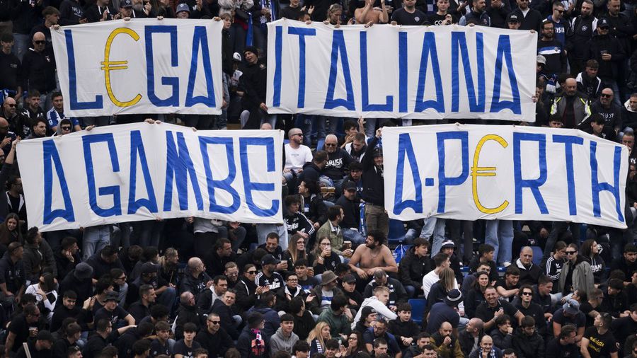 Como fans protested against the intention of the Italian League to move the match with AC Milan to Australia for financial reasons / Photo: Imago Turnaround in the soap opera AC Milan - Como in Perth! » The Serie A League announced the final decision today