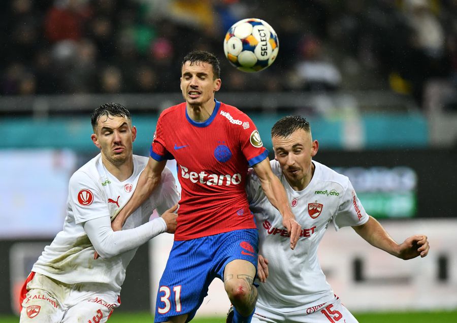 Cisotti (middle) was designated the foreigner of the year 2025 in the traditional GSP Survey photo: Cristi Preda (GSP) The fabulous transfer that Grozavu would make to force the title with Botoșani:
