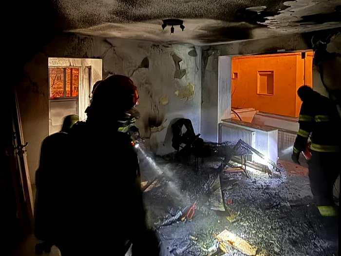 Explosion in a building in Onești/PHOTO: Deşeptarea.ro