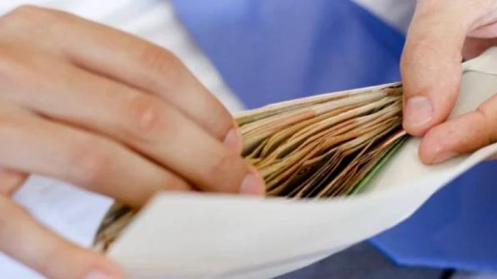 The teachers received bribes in money PHOTO: Archive, the truth