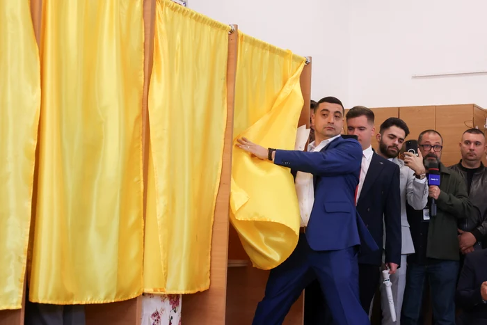 George Simion, in the polling station PHOTO: George Călin/Inquam Photos