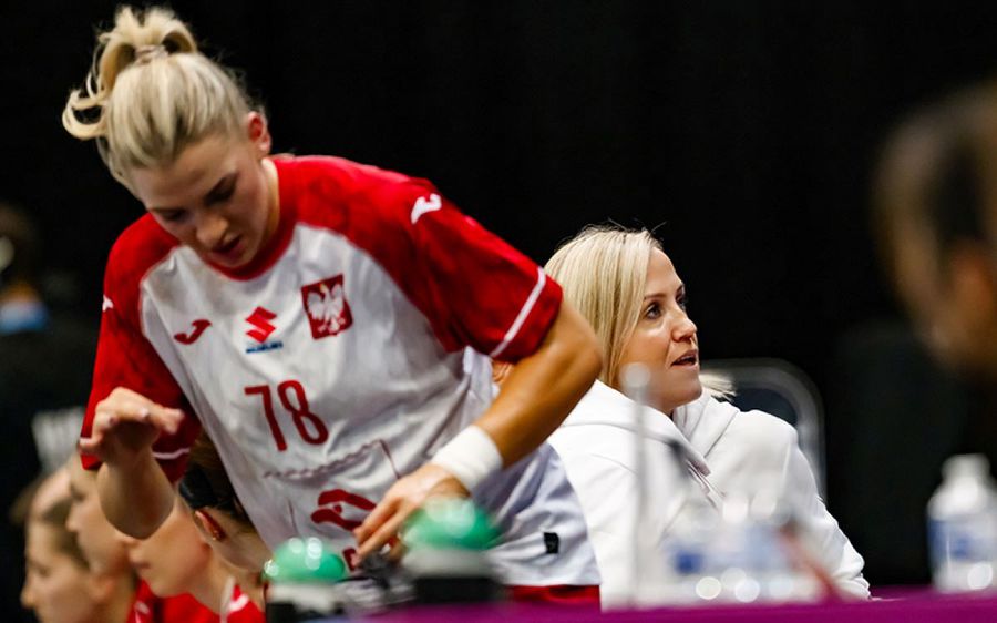 Norway are looking for a fifth world title and the legendary Heidi Loke was on the bench for another team at the World Championship