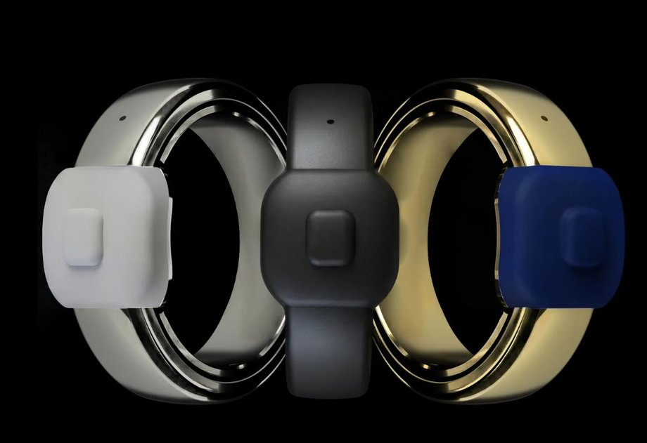 The Pebble Index has a button that you press with your thumb to activate it