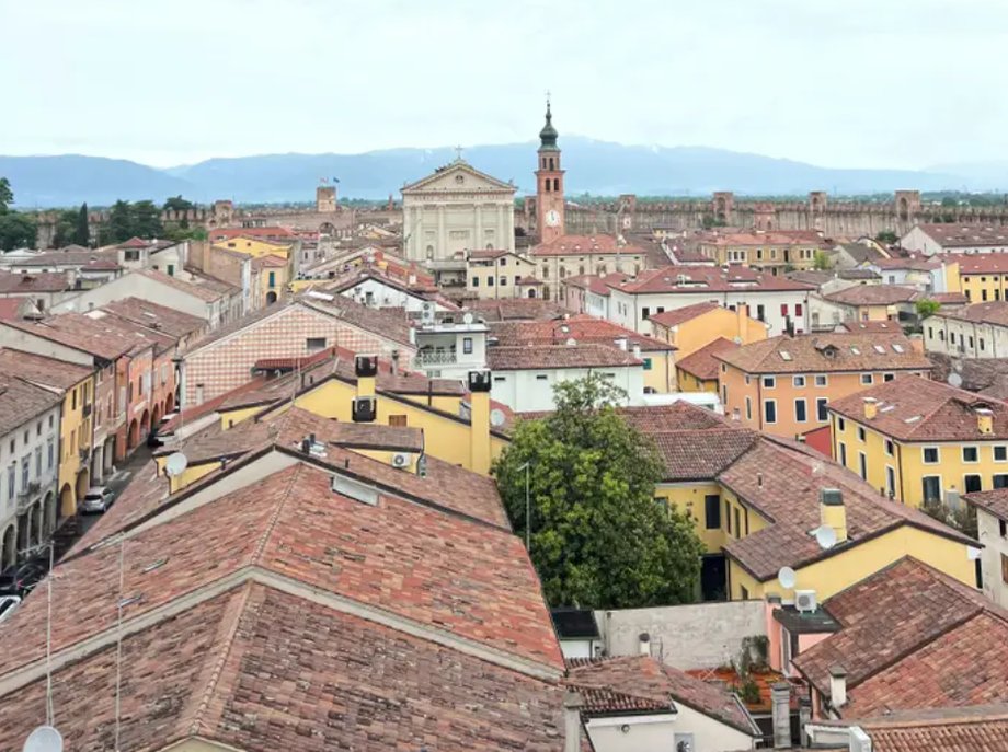 Cittadella is located about an hour from Venice