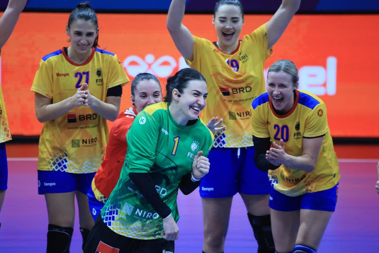Celebration at the end of the Switzerland - Romania match / PHOTO: Ionuț Iordache (GSP.ro)