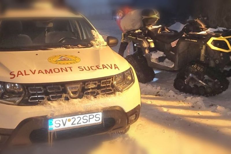 Four people remained stranded in the Stânişoara Mountains. Difficult intervention for mountain rescuers from Suceava