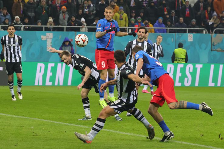 FCSB - PAOK, Elias Charamboulous, Răzvan Lucescu / Photo: Ionuț Iordache GSP