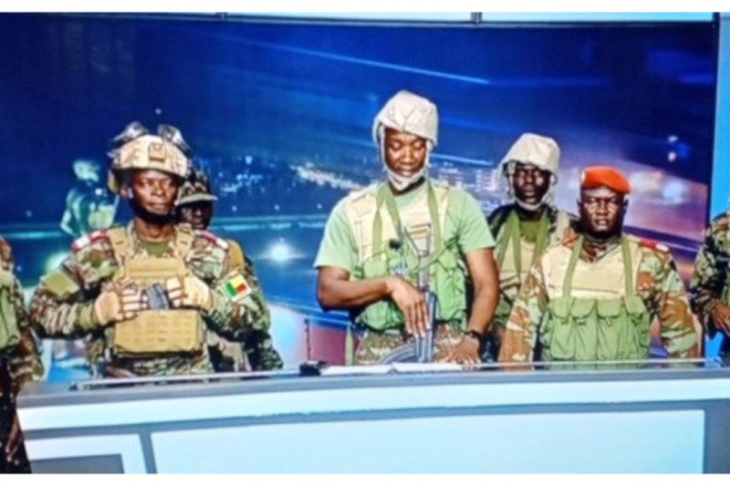 Coup attempt in Benin / The government announces that it foiled the attempt by a group of soldiers / Gunfire in the country's largest city
