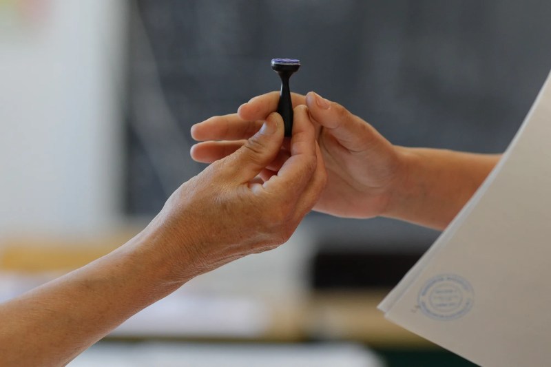 Georgians can only vote on the territory of the country. 