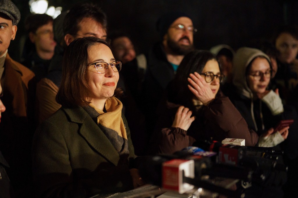Ana Ciceală makes statements after the display of the exit poll results in Cișmigiu Park. Inquam Photos / Pană Tudor
