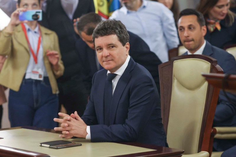 Nicușor Dan notified the CCR of the unconstitutionality of the Novak Law, which imposes a quota of at least 40% Romanian athletes in teams in official competitions