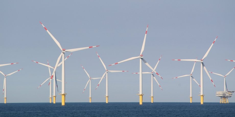 Windmills at sea (illustrative photo)
