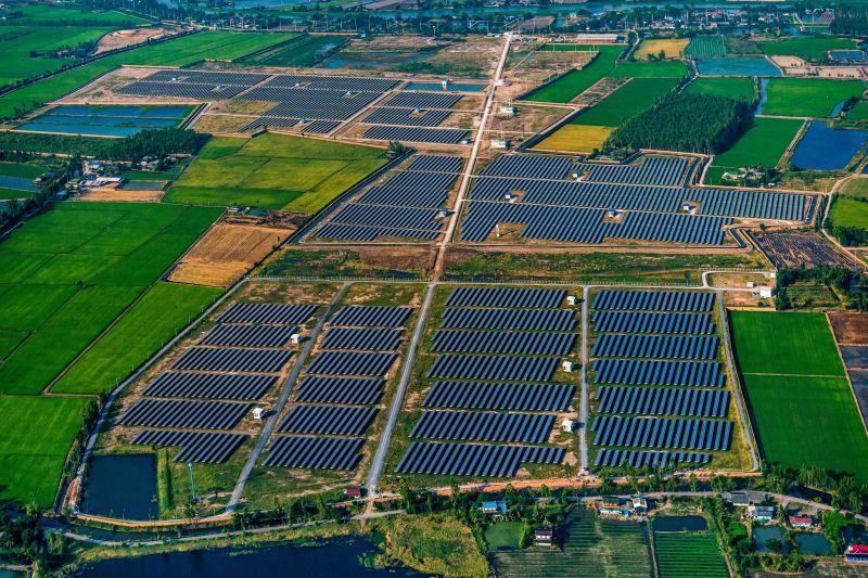 Two large companies have started the construction of photovoltaic parks that will cover the consumption of over 400,000 households in Romania