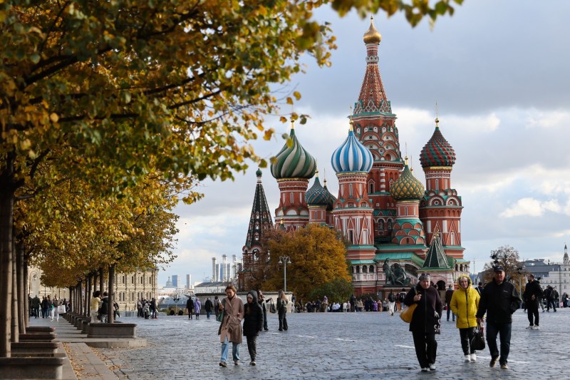 Poll: When do Russians think the war in Ukraine will end. Strong support for peace negotiations
