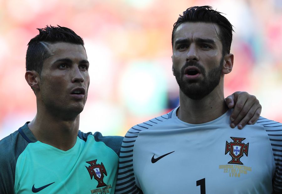 Cristiano Ronaldo and Rui Patricio, Euro 2016 / photo: Imago Images The former European champion with Portugal announced his retirement » The message sent by Cristiano Ronaldo
