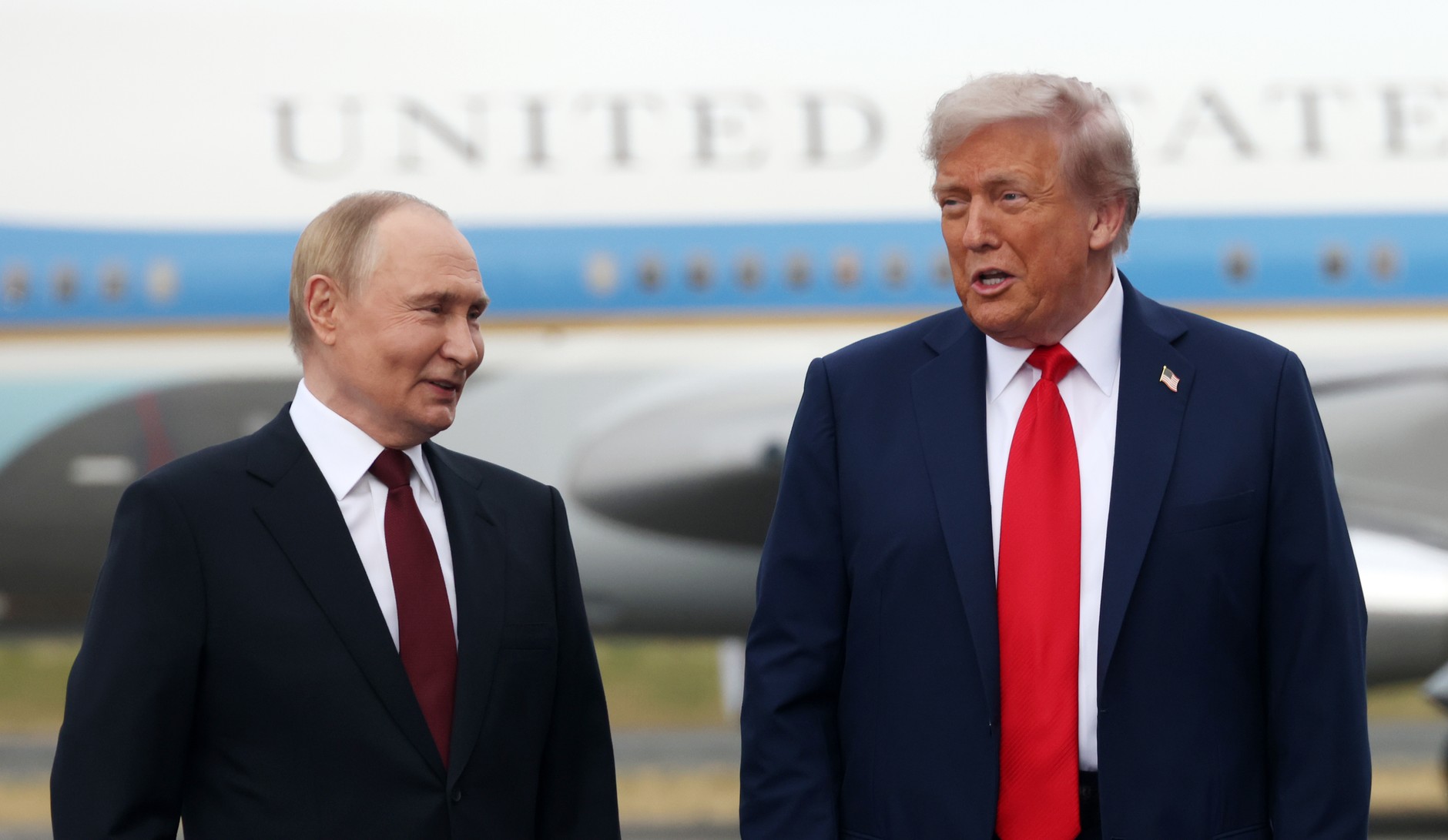 Vladimir Putin and Donald Trump in Alaska, August 15, 2025 (illustrative photo)