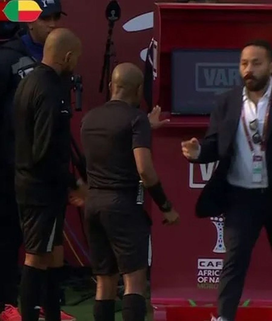 The Petrol stopper and his teammates cause a scandal after the VAR broke down and they were denied a penalty