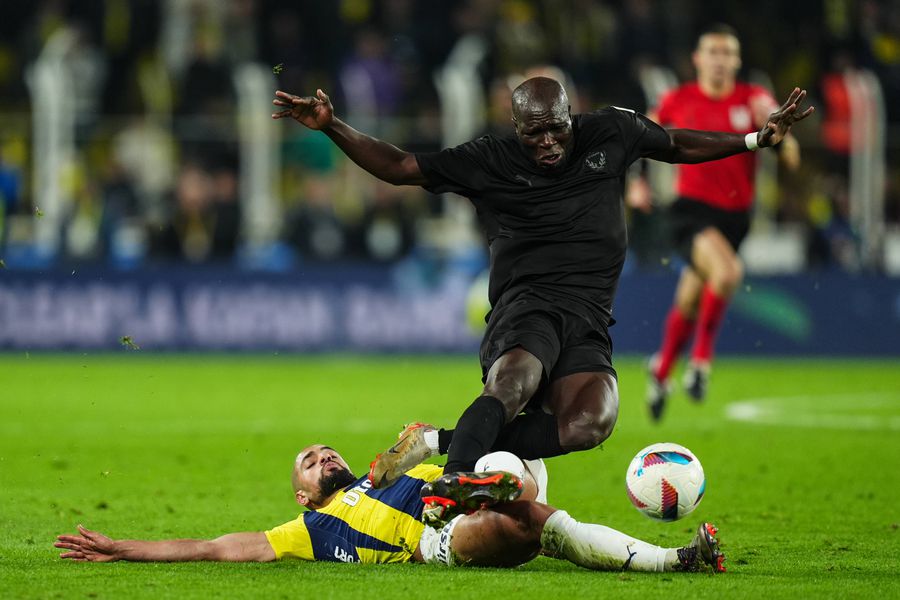 Vincent Aboubakar, playing for Hatayspor // photo: Imago Images Huge scandal! The president of the Federation is accused of leaving the captain of the national team at home in order not to equal his goalscoring record