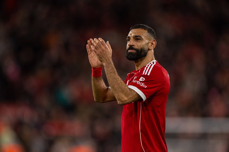 Salah at the match between Liverpool and Brighton / Imago Images Van Dijk is with Salah: