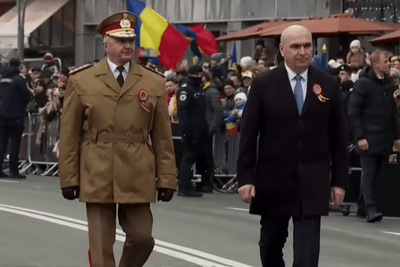 LIVE VIDEO Ilie Bolojan, booed in Alba Iulia at the military parade on December 1: 