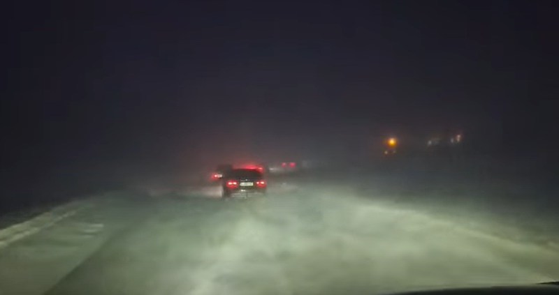 VIDEO The road to Râncă resort, closed due to the blizzard. The area is under code red