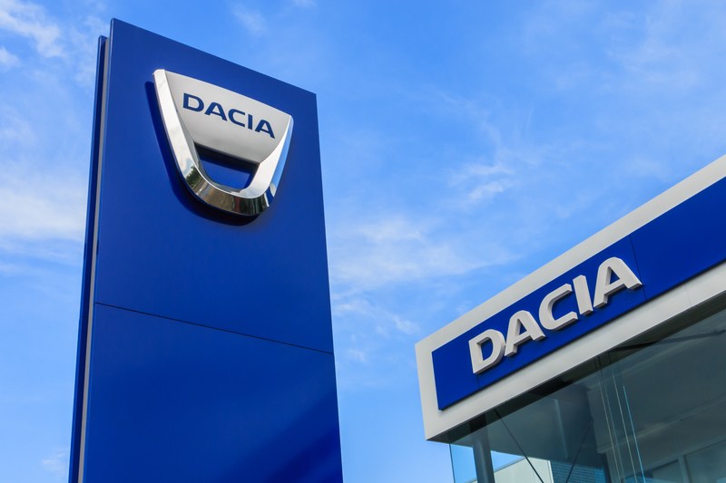 LAST PHOTOS Spy images of the future Dacia C-Neo model reveal the shape of the body even better