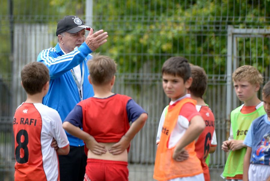 Radu Troi, a true talent discoverer / Photo source: Gazeta Sportsurilor Archive He has been coaching juniors for decades and presents a gloomy picture for Romanian football: