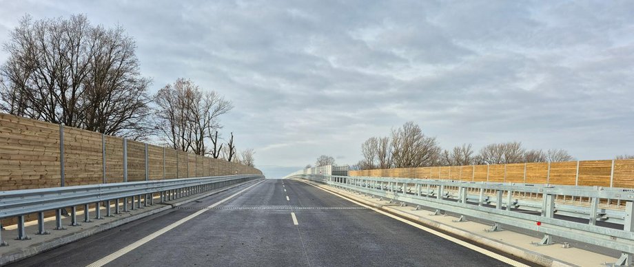 The bridge to Soła on the S1 expressway is the largest of the three crossings built as part of the construction of the Oświęcim bypass