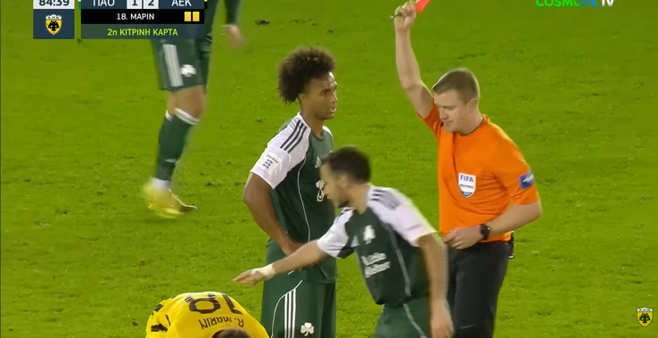Răzvan Marin was eliminated in Panathinaikos - AEK Athens / photo: YouTube capture AEK Athens
