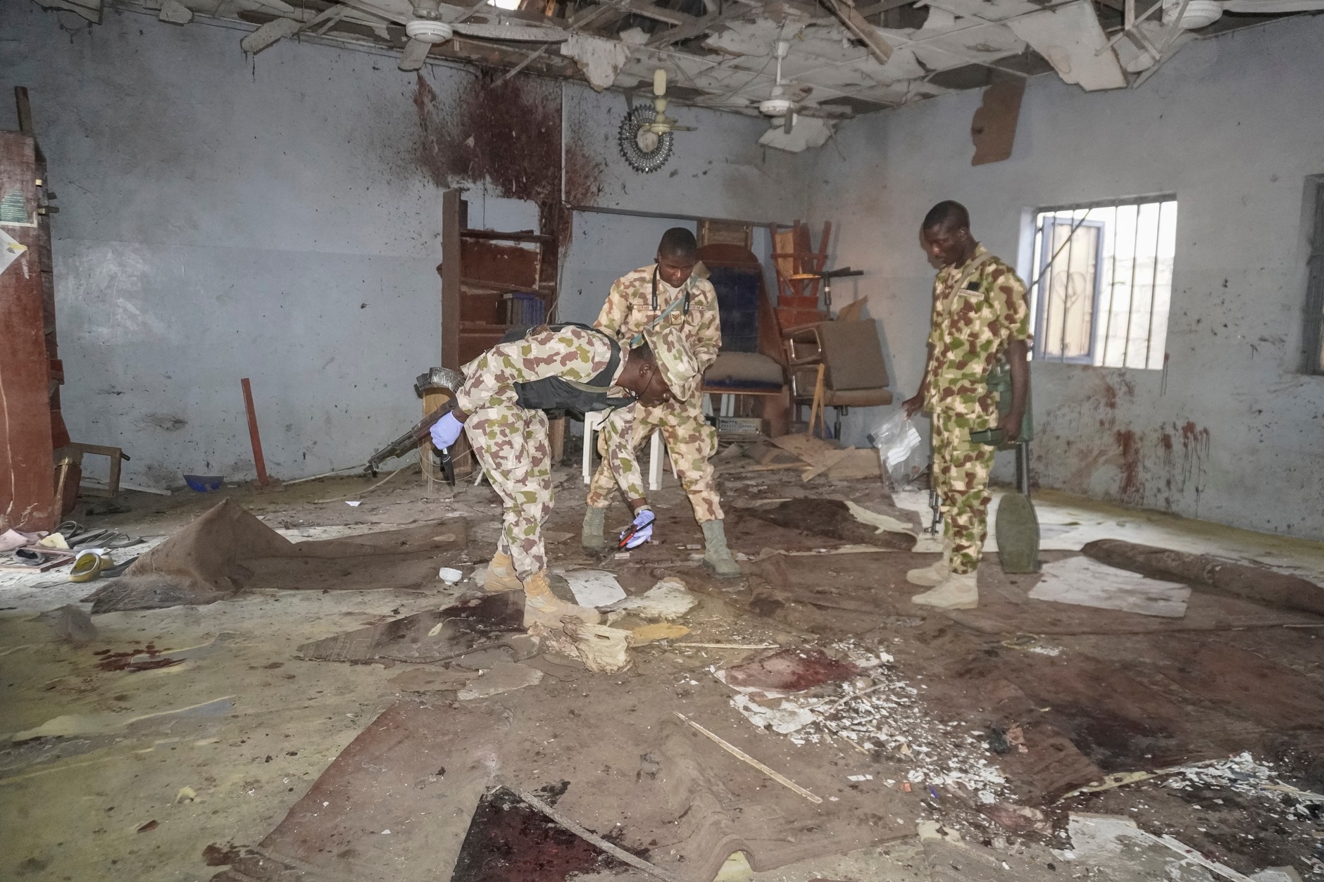 Nigerian soldiers at the site of the mosque explosion. Maiduguri, December 25, 2025