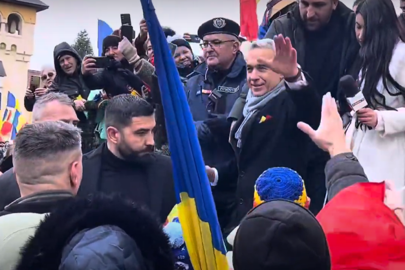 VIDEO Clashes with the gendarmes at Călin Georgescu's rally in Alba Iulia: 