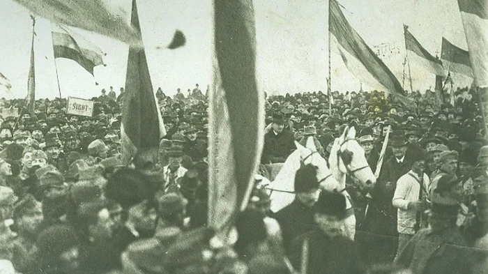 The assembly in Alba Iulia on December 1, 1918 PHOTO Samoilă Mârza