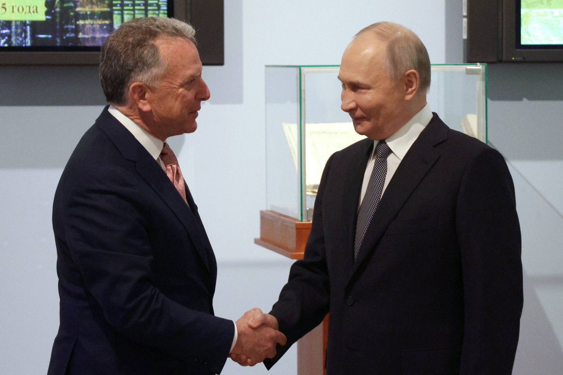 From the left, US special envoy Steve Witkoff and Russian President Vladimir Putin during their meeting in Saint Petersburg. Russia, April 11, 2025
