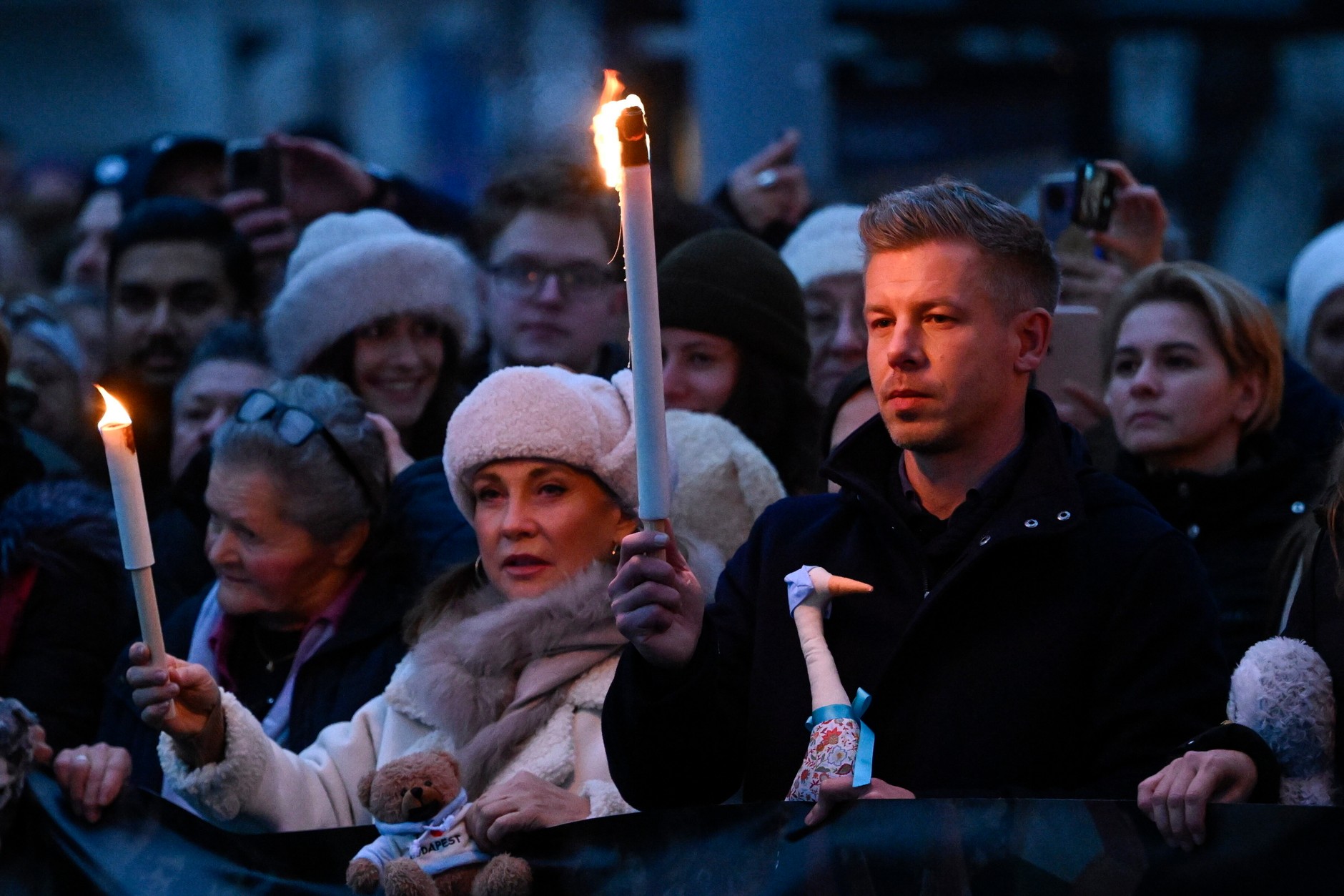 epa12590331 - HUNGARY PROTEST (Hungarian opposition Tisza Party's demonstration to support abused children)
