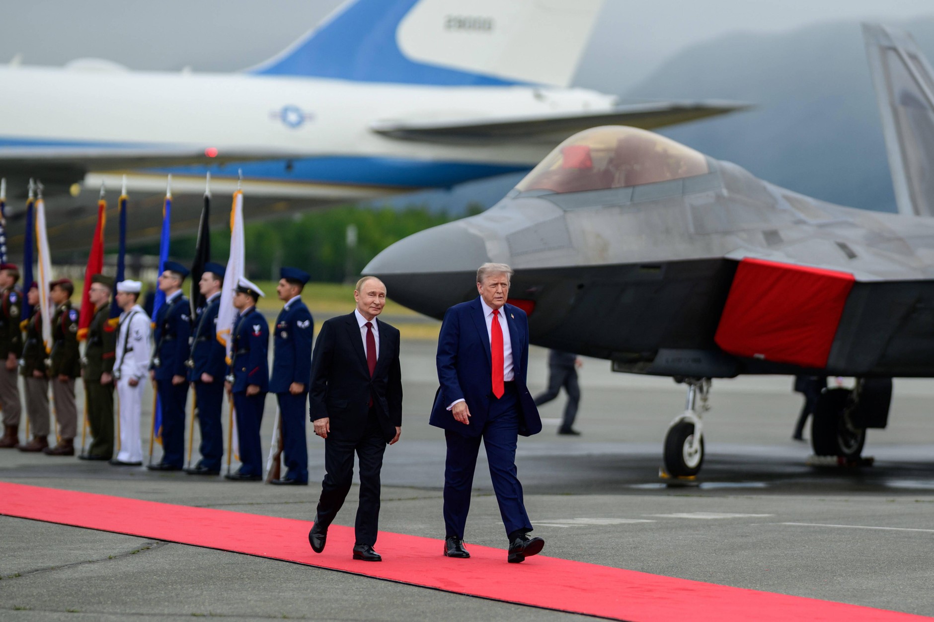 United States President Donald Trump (L) and Russian President Vladimir Putin during a meeting in Anchorage, Alaska, US, August 15, 2025. 