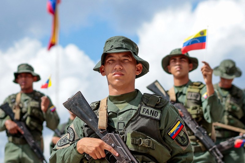 Threatened by the US fleet in the Caribbean, Venezuela increases the number of soldiers.