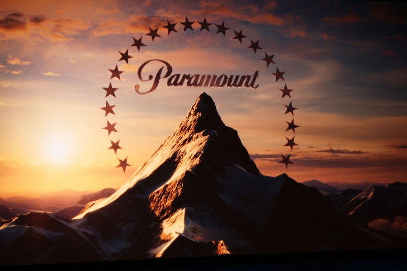While Netflix informs its customers, including Romania, of the acquisition of HBO, Paramount Skydance launches a hostile takeover bid of $108 billion