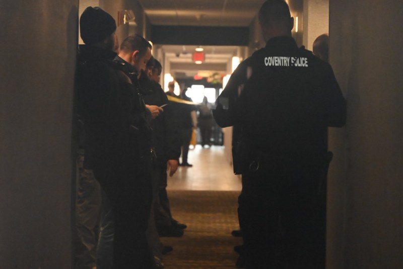 New information after the armed attack at Brown University in the USA. Students leave campus
