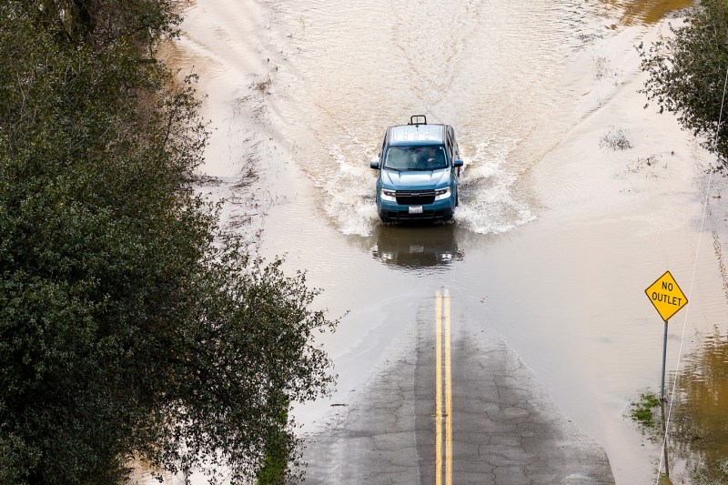 The US West is being hit by an 'atmospheric river'. Extreme weather phenomena in California